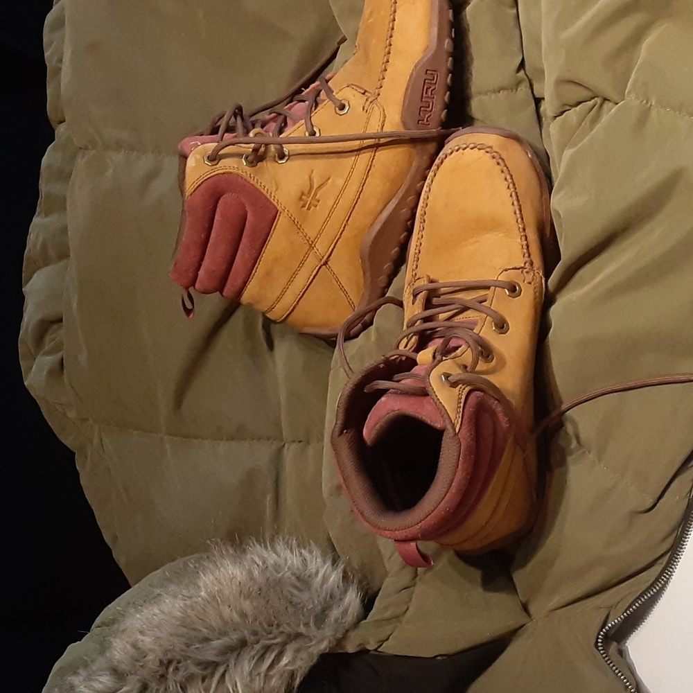 Womens 10.5 high top boots